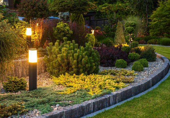 Beleuchtung in einem Garten